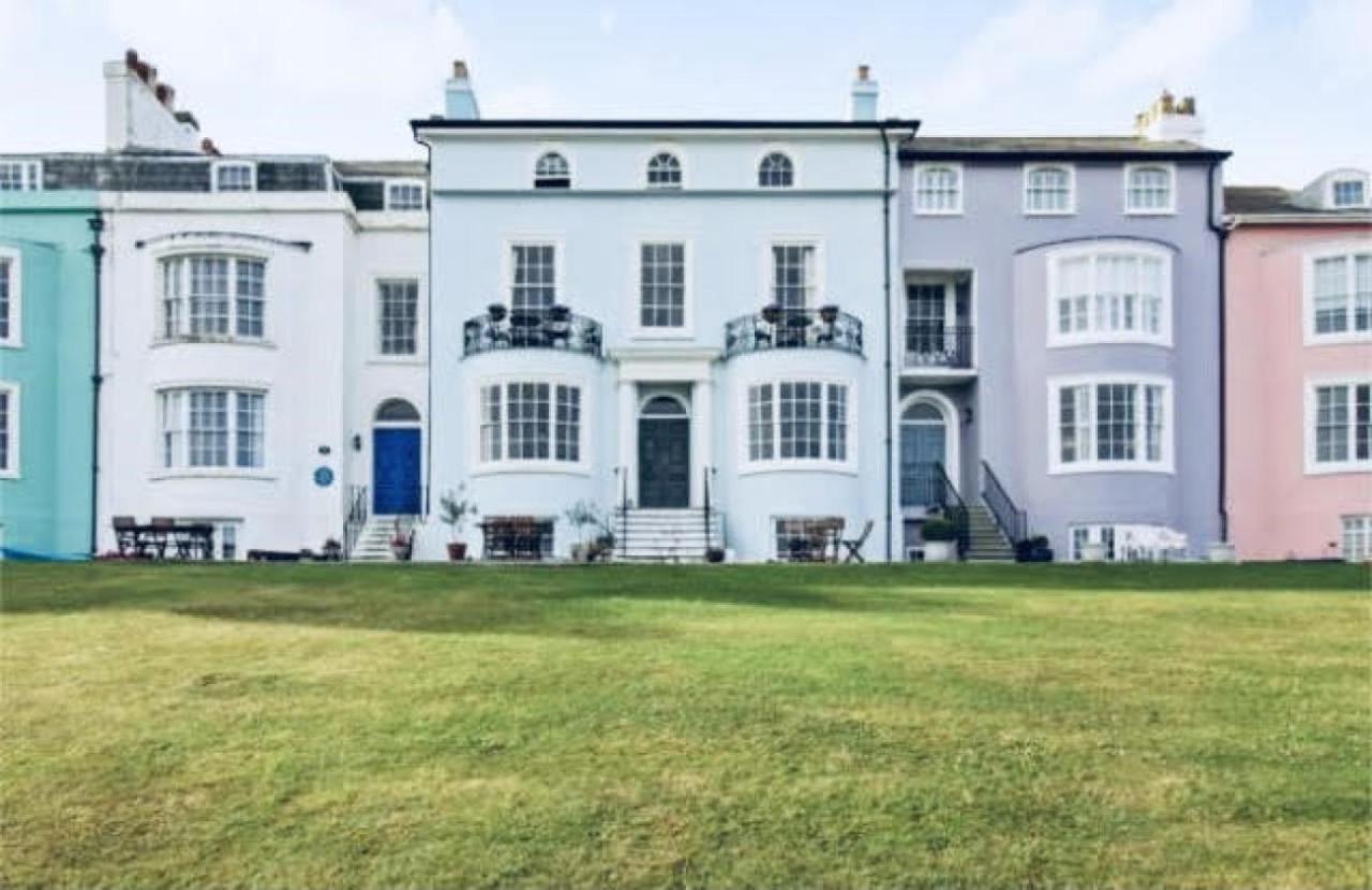 Beautiful Beachfront Retreat With A Stunning Sea View For The Ultimate Escape Away From The Busy World Below Herne Bay Eksteriør billede