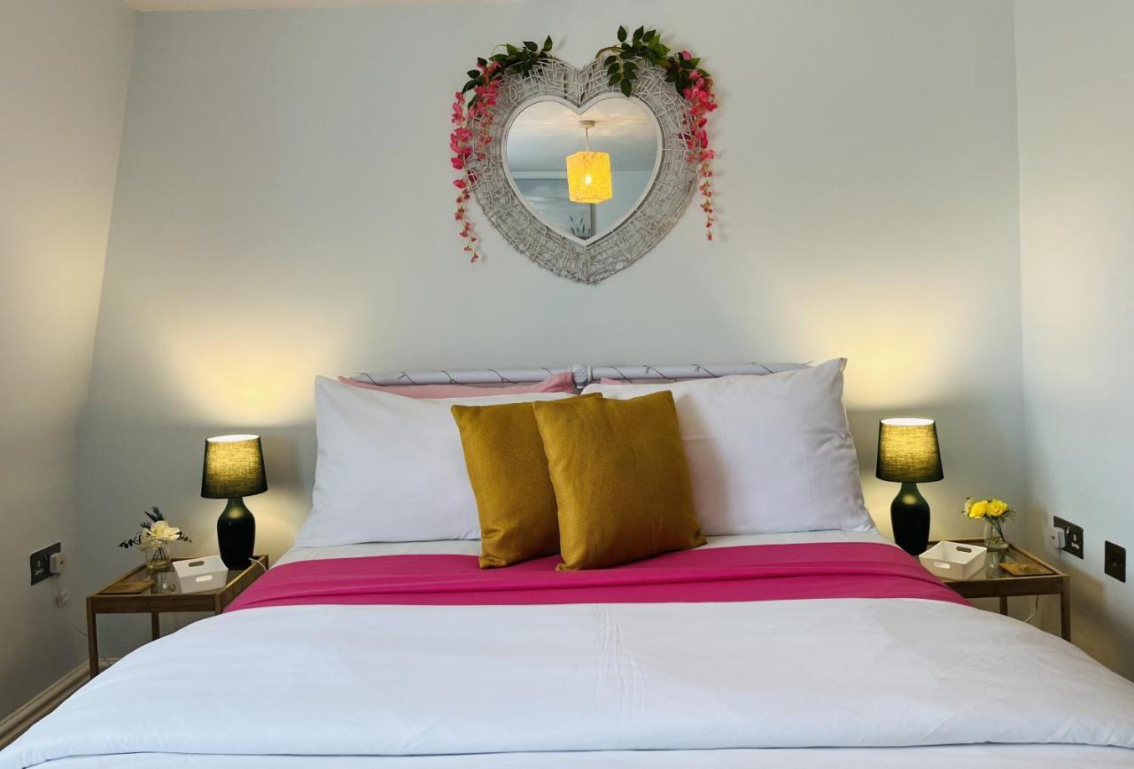 Beautiful Beachfront Retreat With A Stunning Sea View For The Ultimate Escape Away From The Busy World Below Herne Bay Eksteriør billede
